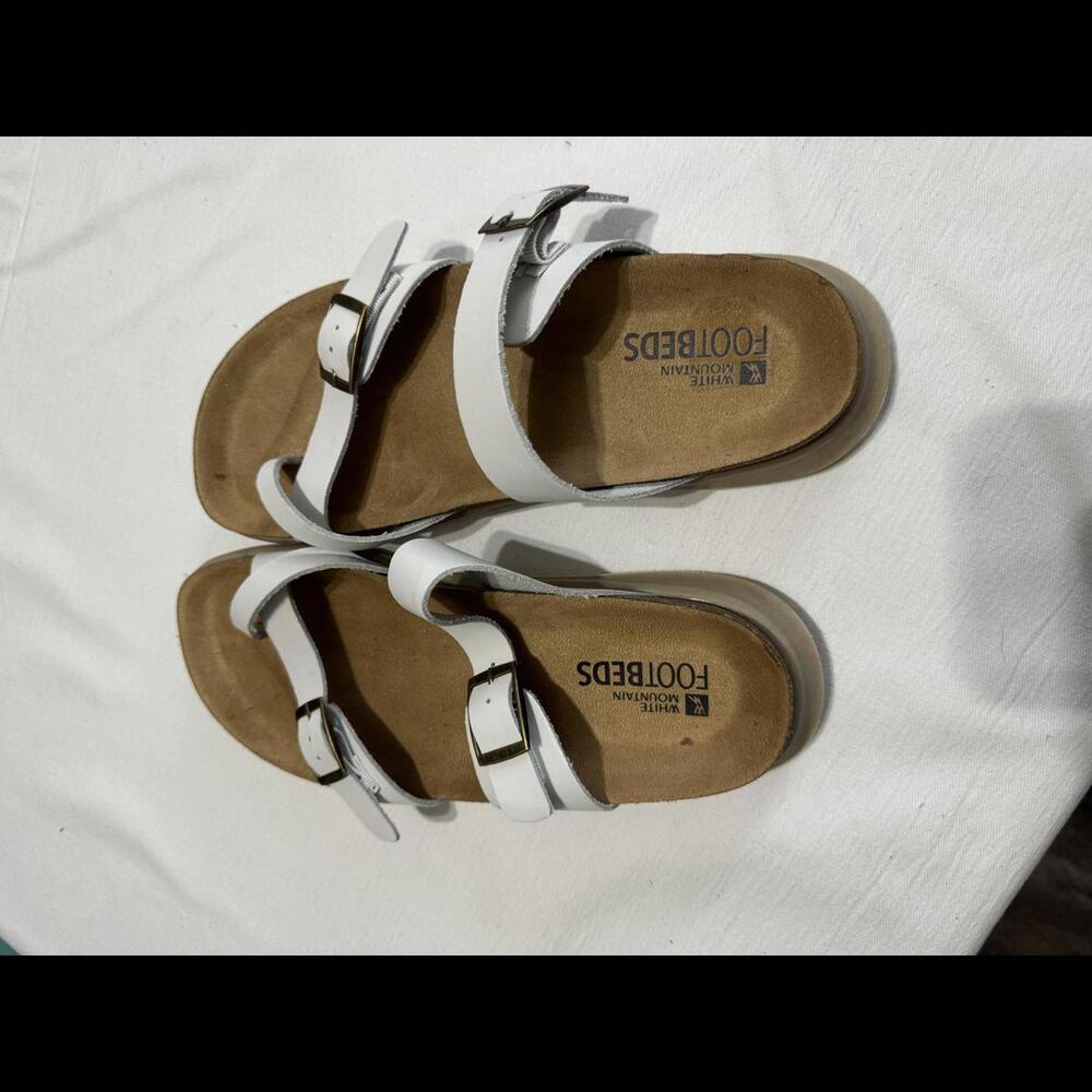 Comfortable White Sandals with Adjustable Buckles